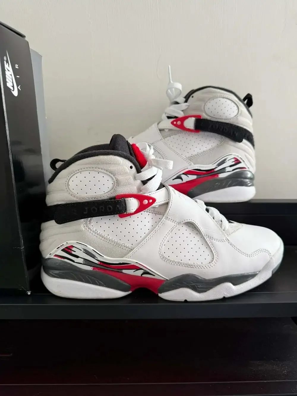 Air Jordan 8 Retro 'Bugs Bunny' 2025 Release